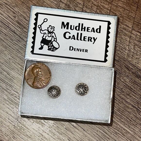 Mudhead Gallery Boutique Womens Pushback Sterling Silver Concho Studs Earrings N